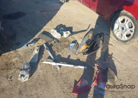 2015 Ford Fiesta Se z USA, uszkodzony, nr VIN 3FADP4BJ4FM129090